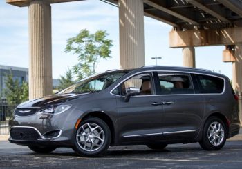 2017 Chrysler Pacifica Photo Gallery