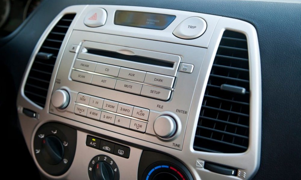 Car CD Players Not Played Out for Shoppers