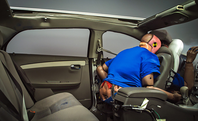 Some Adults Still Don’t Wear Their Seat Belts in the Back Seat: Study