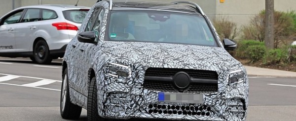 Mercedes GLB Reveals AMG Line Body Kit in Latest Spyshots