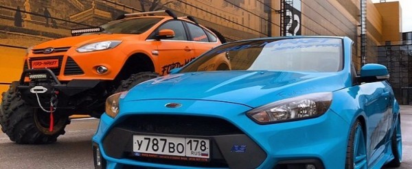 Yes, That's a Focus RS Cabriolet and a Focus Monster Truck