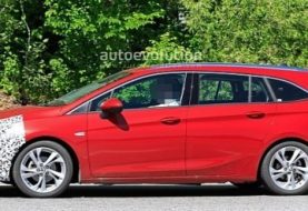 2020 Opel Astra Wagon Spied With Mild Facelift, Getting Ready for Peugeot Tech