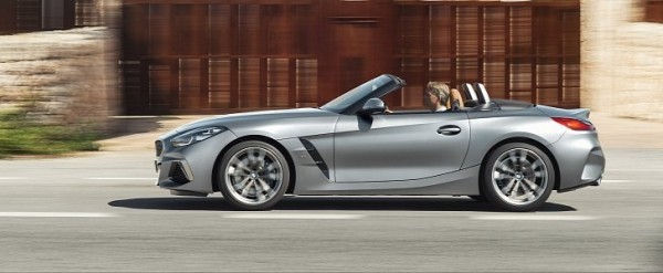 Entry-Level BMW Z4 sDrive20i Now Available With Manual Transmission