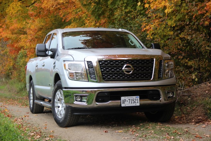 2017 Nissan Titan vs Titan XD Review