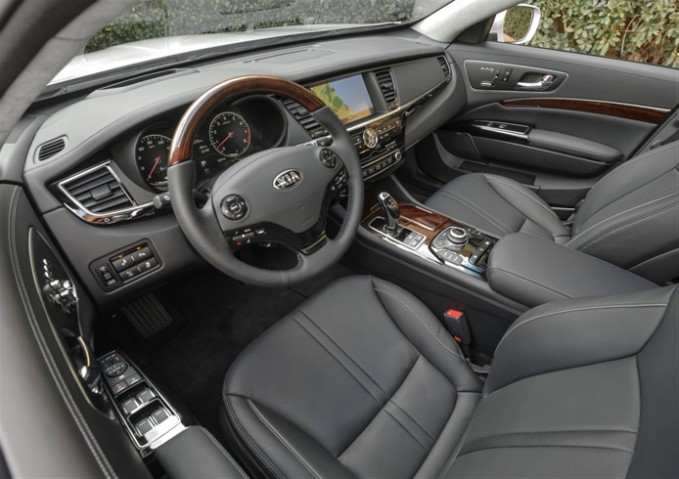 2015 Kia K900 Review