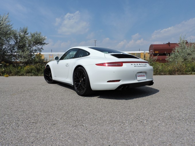 2015 Porsche 911 Carrera 4 GTS Review