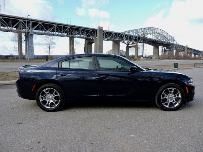 2016 Dodge Charger SXT AWD Review