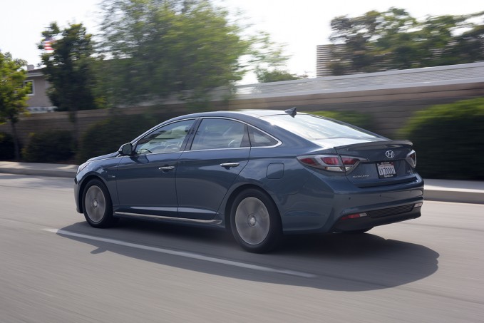 2016 Hyundai Sonata Hybrid Review