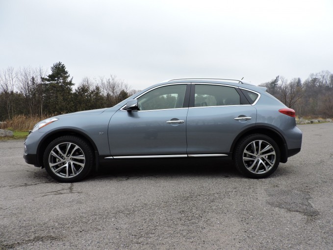 2016 Infiniti QX50 AWD Review