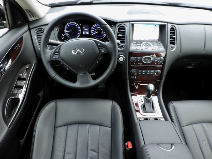 2016 Infiniti QX50 AWD Review