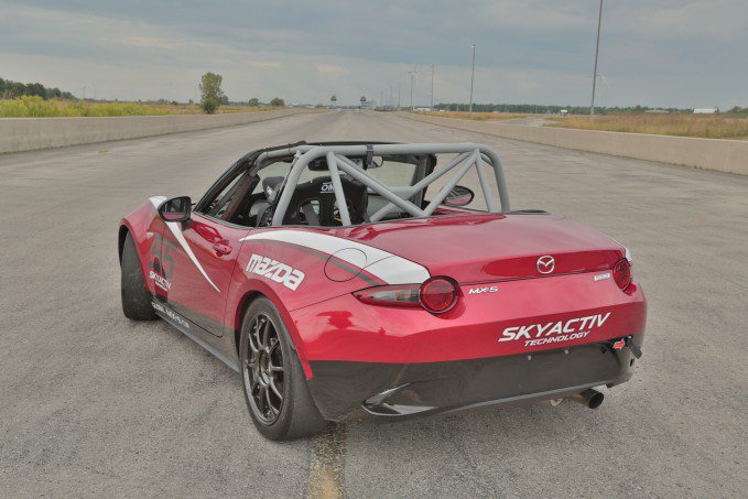 2016 Mazda MX-5 Cup Car Review