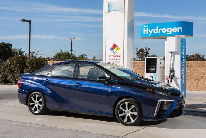 2016 Toyota Mirai Review