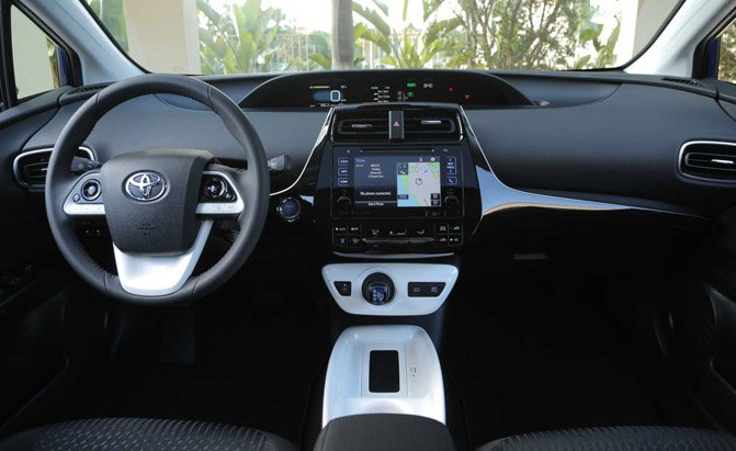 2016 Toyota Prius Review