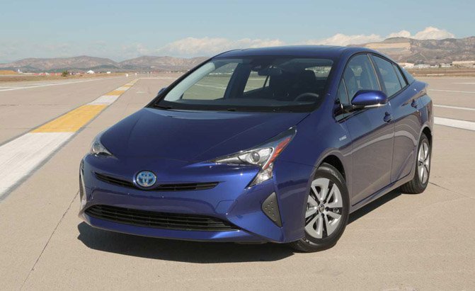 2016 Toyota Prius Review