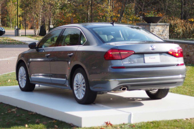 2016 Volkswagen Passat Review