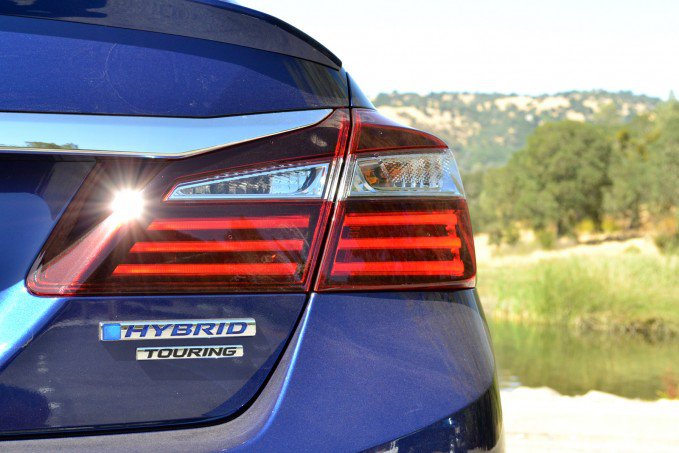 2017 Honda Accord Hybrid Review