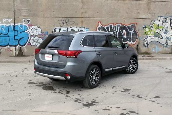 2017 Mitsubishi Outlander Review