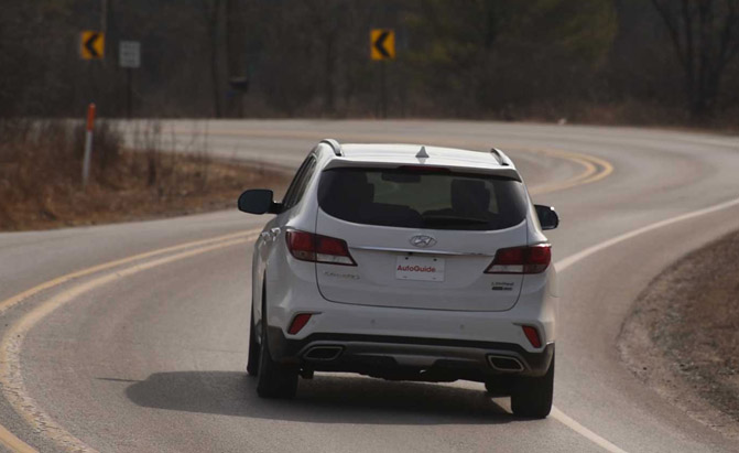 2017 Hyundai Santa Fe Limited Ultimate AWD Review