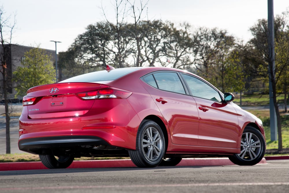 2017 Hyundai Elantra Review: Photo Gallery