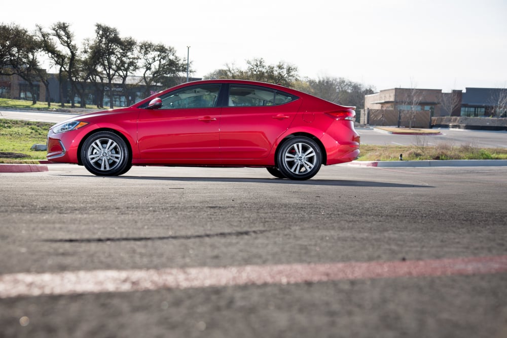 2017 Hyundai Elantra Review: Photo Gallery