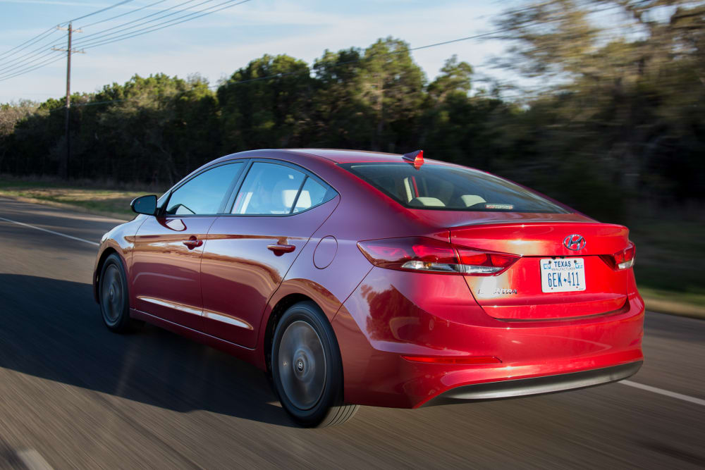 2017 Hyundai Elantra Review: Photo Gallery