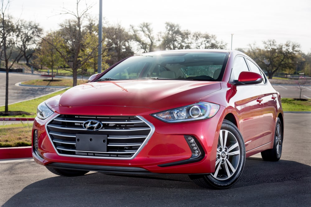 2017 Hyundai Elantra Review: Photo Gallery