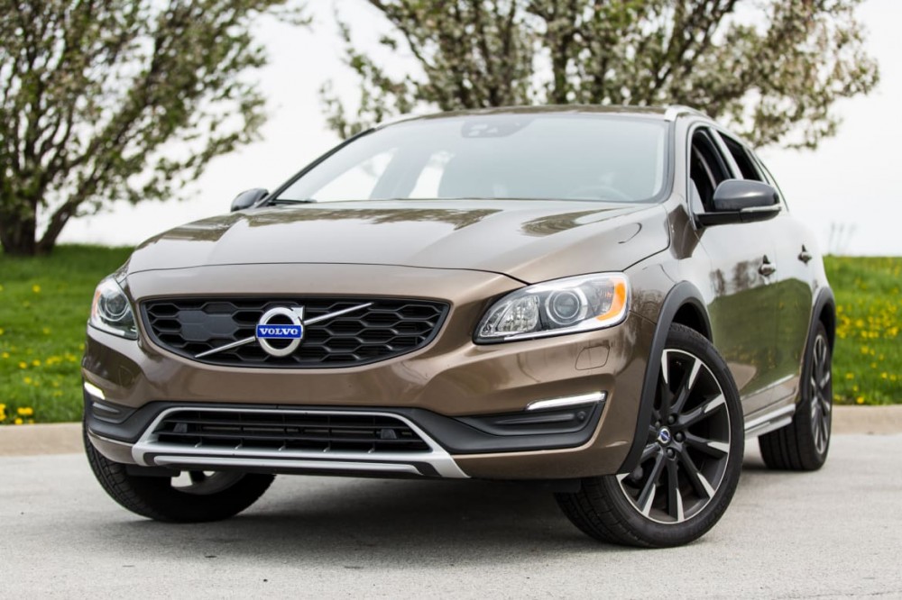 2017 Volvo V60 Cross Country:  AutoAfterWorld