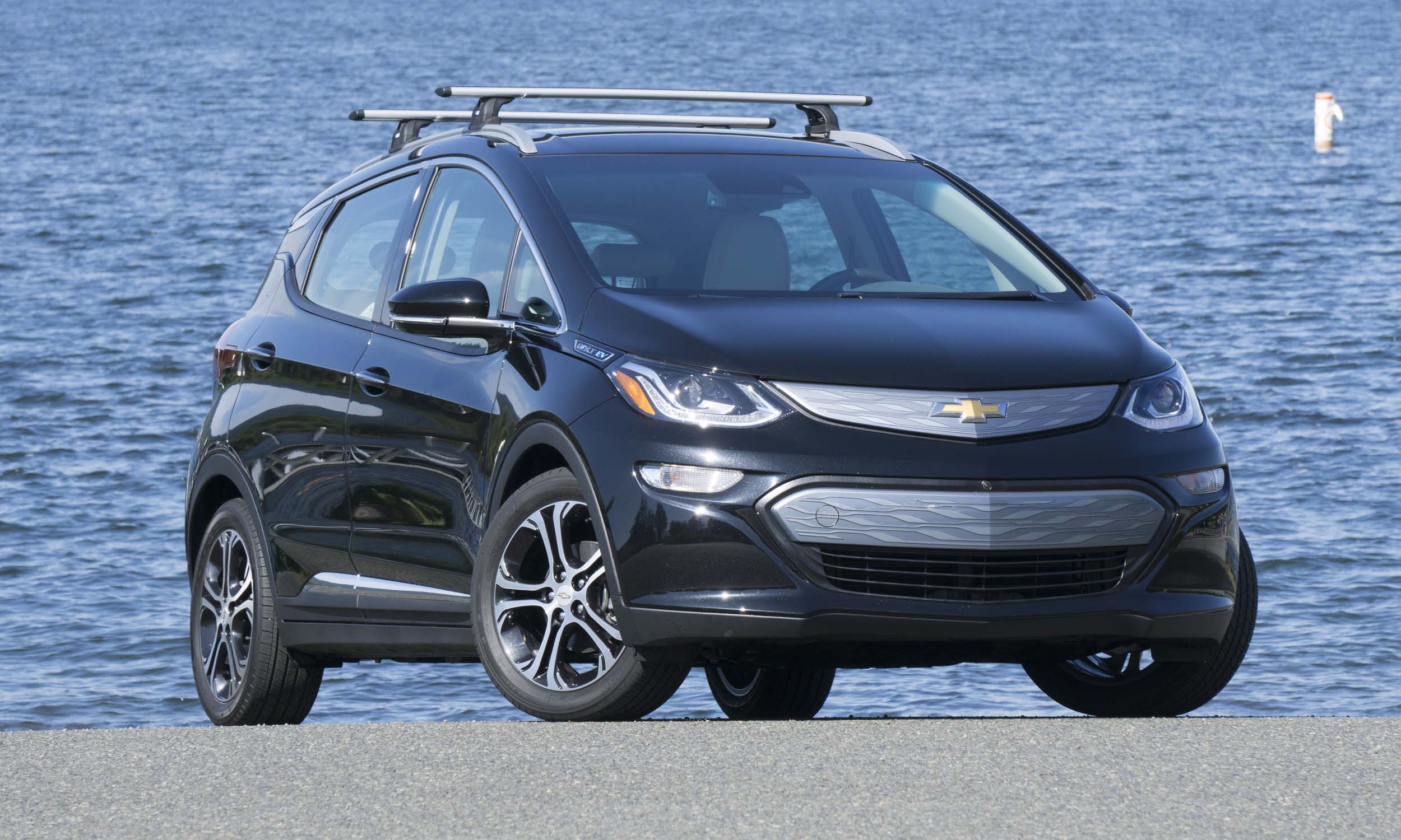 2017 Chevrolet Bolt EV: Review