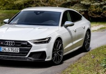 2020 Audi S7 Looks Stunning in Glacier White With Black Trim